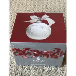 Lladro 2006 Christmas Ball figurine Bola Navidad Ornament W Box